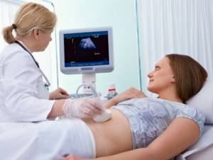 Когда делают первое УЗИ при беременности и что оно покажет?
