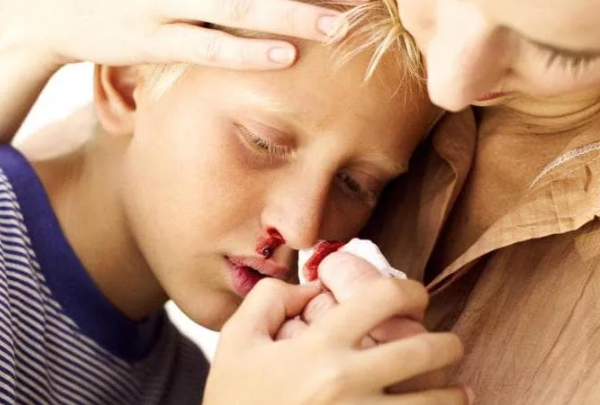 Тромбоциты понижены у ребенка в крови: причины, что это значит и что делать?